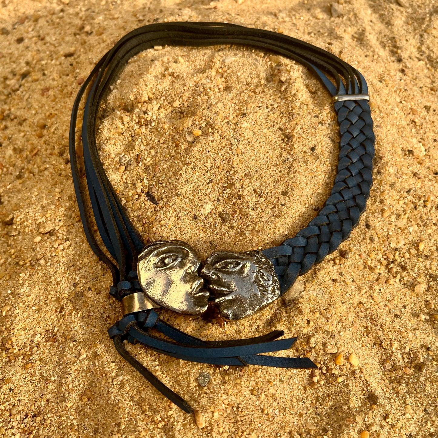 Nomad's Kiss Choker